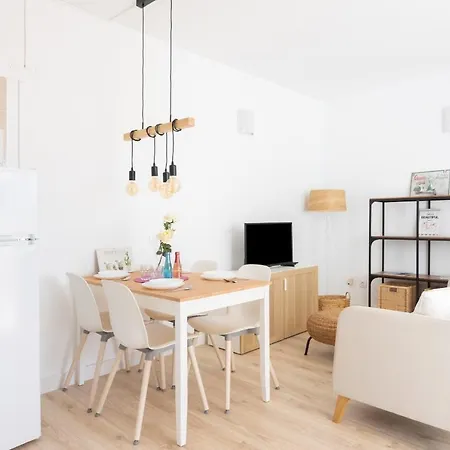 Home2book Relax White Wood Apartment, Pool