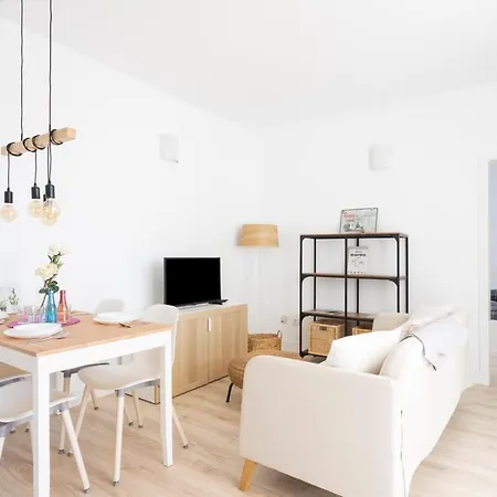 公寓 Home2book Relax White Wood Apartment, Pool