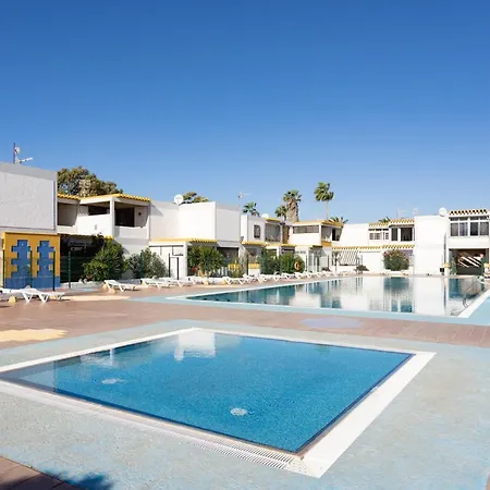 Home2book Relax White Wood Apartment, Pool 公寓 *