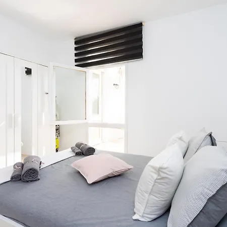 Home2book Relax White Wood Apartment, Pool 公寓 *