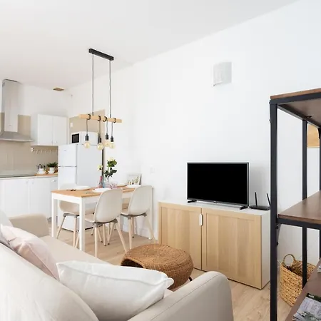 Home2book Relax White Wood Apartment, Pool * コスタ・デル・シレンチオ
