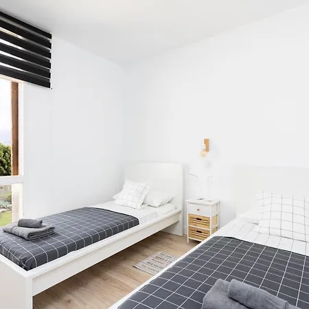 アパート Home2book Relax White Wood Apartment, Pool