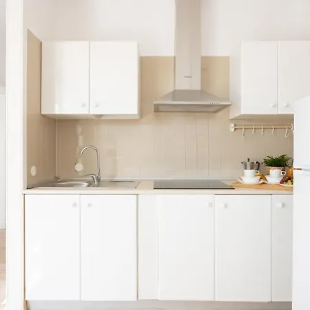 Home2book Relax White Wood Apartment, Pool アパート